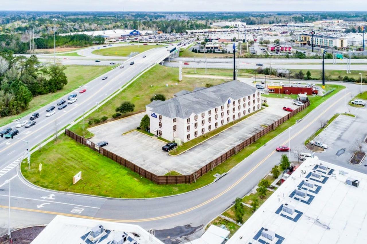 Regency Inn & Suites Biloxi Exterior photo