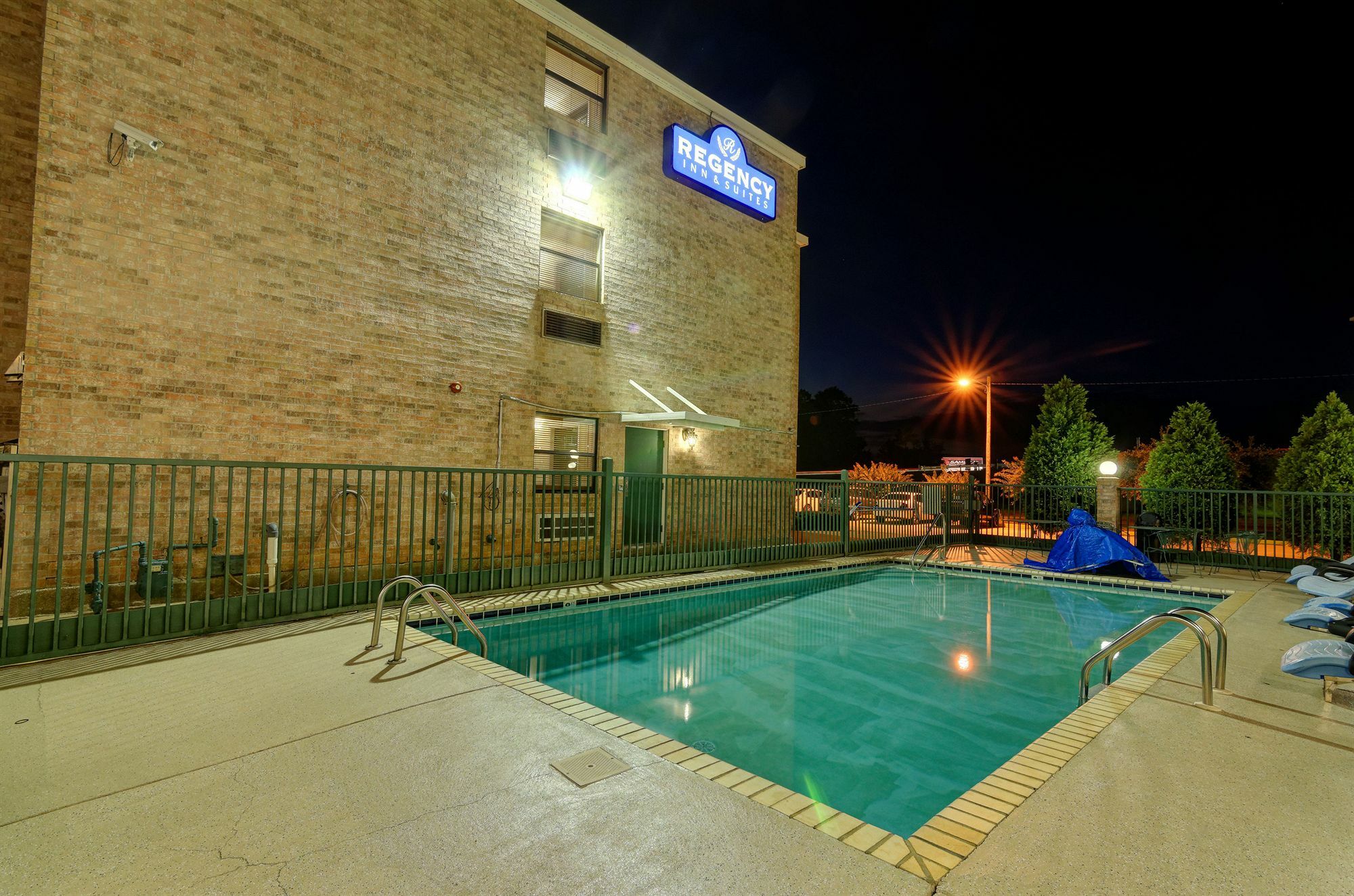Regency Inn & Suites Biloxi Exterior photo